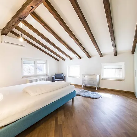 Cooper L Goethe Apartment *