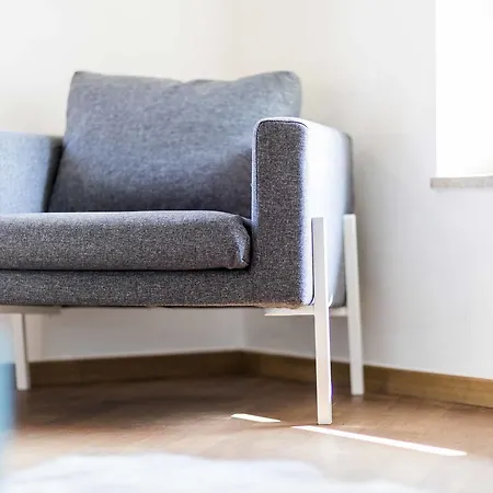 Cooper L Goethe * Bolzano